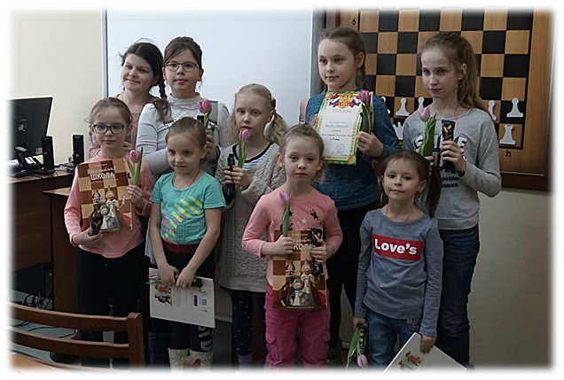 В праздничный день, 8 марта, в Центре детского творчества  “Факел” состоялся блиц-турнир среди девочек